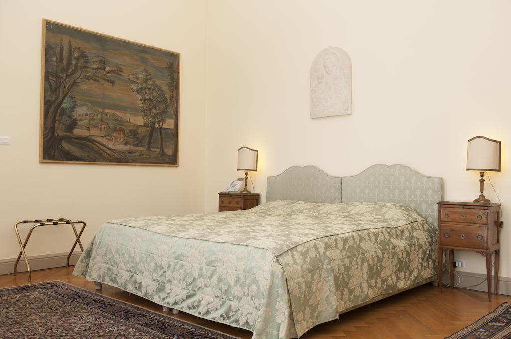 Villa Claudia dei Marchesi Dal Pozzo Belgirate Camera foto