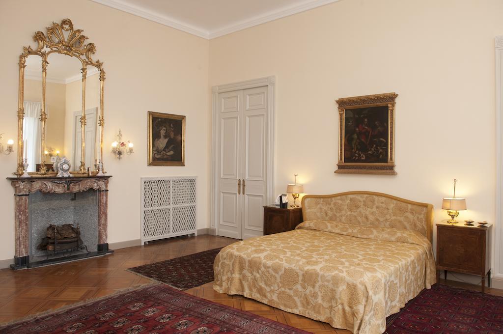 Villa Claudia dei Marchesi Dal Pozzo Belgirate Camera foto